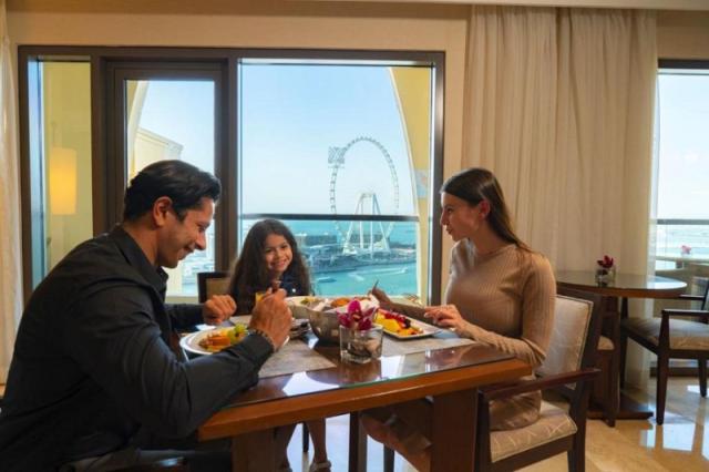 Amwaj Rotana Jumeirah Beach