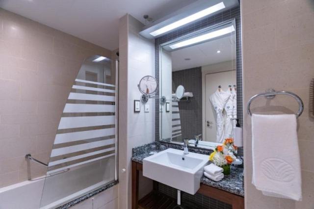 Amwaj Rotana Jumeirah Beach