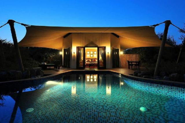 Al Maha Desert Resort Spa