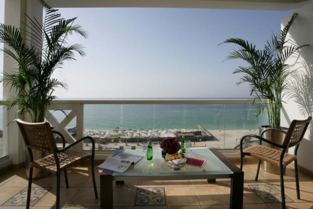 Ramada Beach 