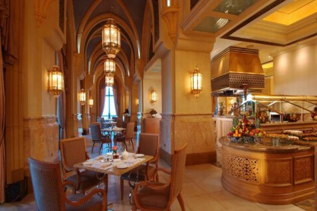 Emirates Palace, Mandarin Oriental