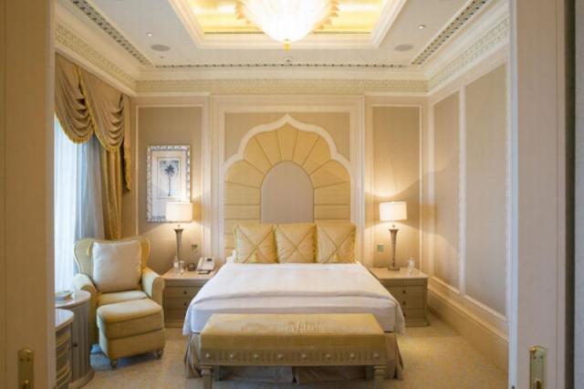 Emirates Palace, Mandarin Oriental