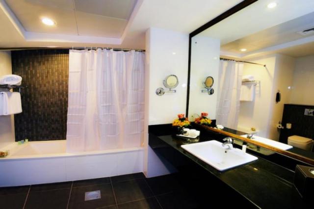 Ramada Abu Dhabi Corniche