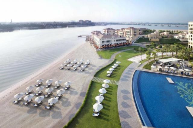 The Ritz Carlton Abu Dhabi, Grand Canal