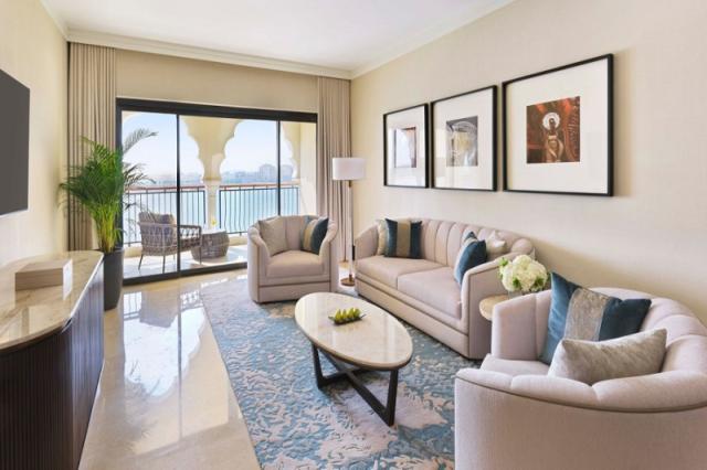 The Ritz Carlton Abu Dhabi, Grand Canal