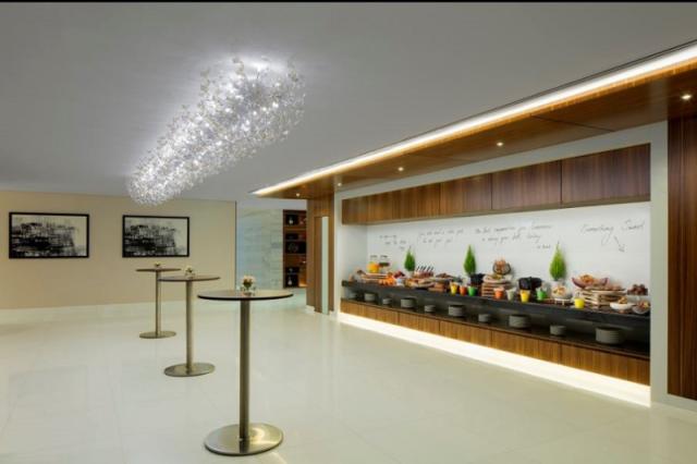 Radisson Blu Hotel Dubai Waterfront