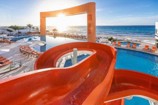 Beach Palace Wyndham Grand Resort