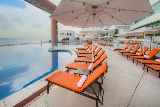 Beach Palace Wyndham Grand Resort