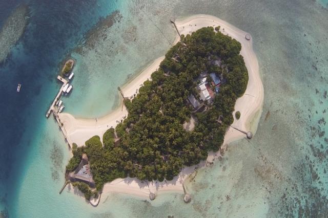 Makunudu Island