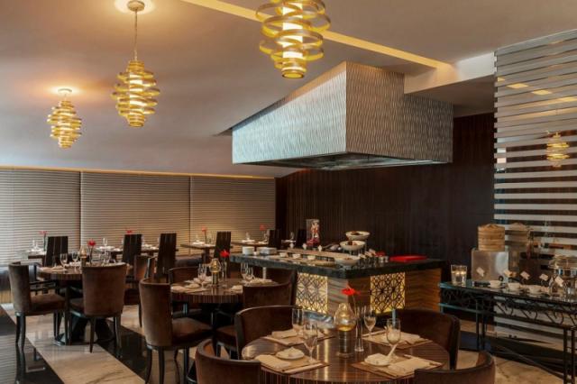 Sheraton Dubai Creek Hotel & Towers