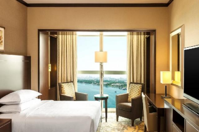 Sheraton Dubai Creek Hotel & Towers
