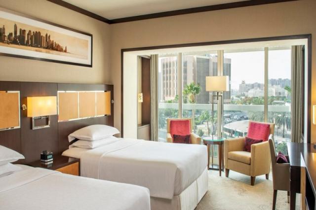 Sheraton Dubai Creek Hotel & Towers