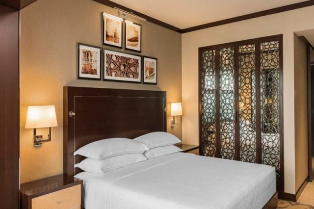 Sheraton Dubai Creek Hotel & Towers