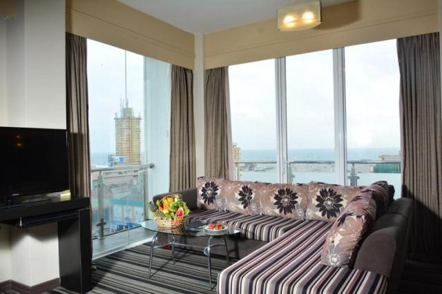 Pearl Grand