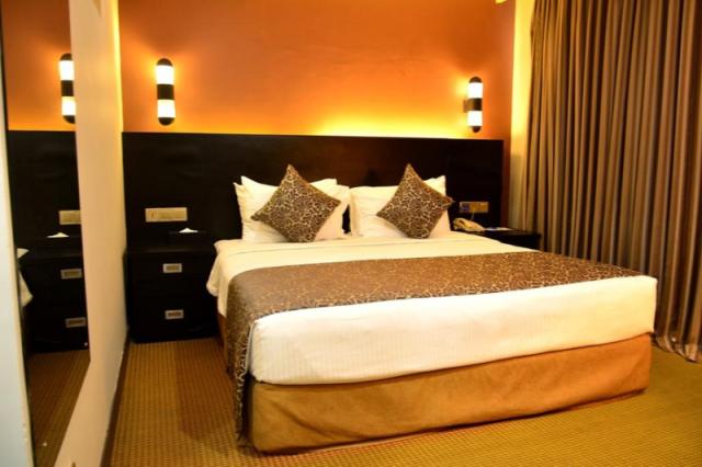 Pearl Grand