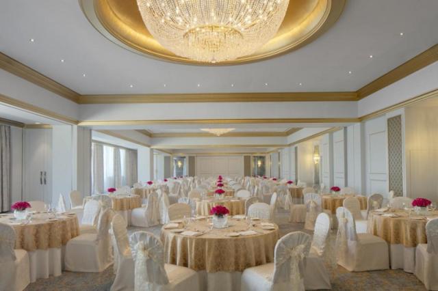 Radisson Blu Dubai Deira Creek