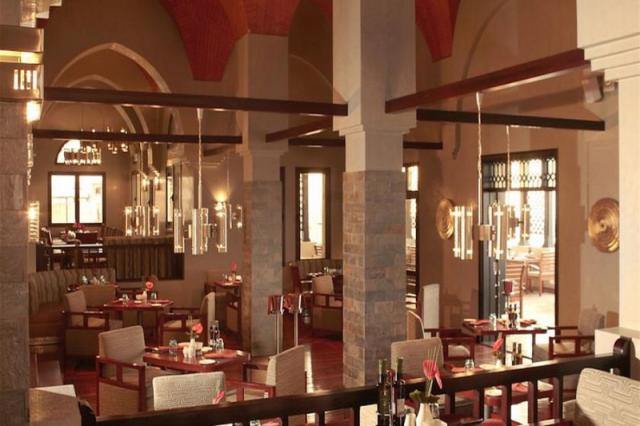 Elite Byblos Hotel 5* (Strava Dle Programu) + The Cove Rotana Resort 5*(Strava Dle Programu)