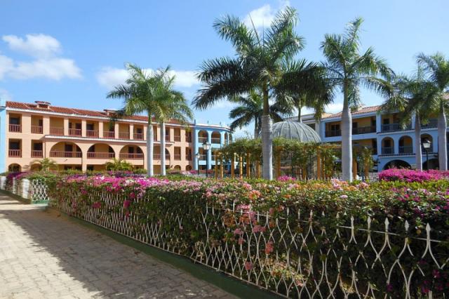 Copacabana 3* + Memories Trinidad Del Mar 4* + Resonance Varadero 4*     
    (Kombinace Havana + Trinidad + Varadero)