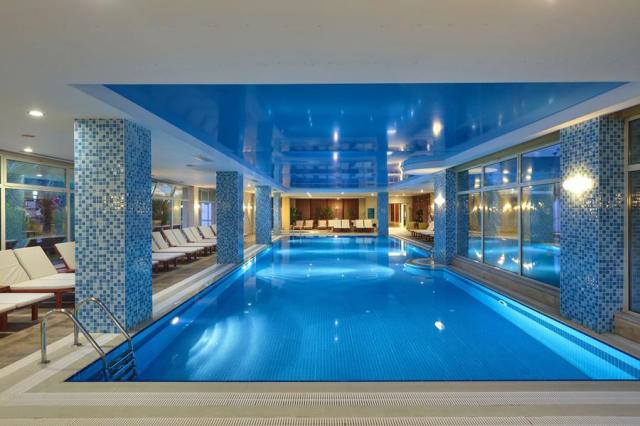 Crystal Flora Beach Resort