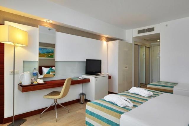 Crystal Flora Beach Resort