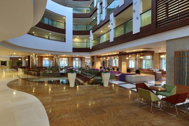 Crystal Flora Beach Resort