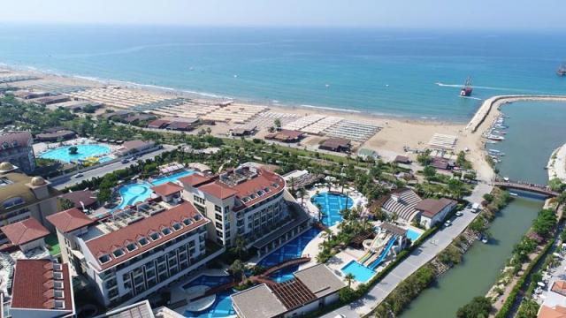 Crystal Flora Beach Resort