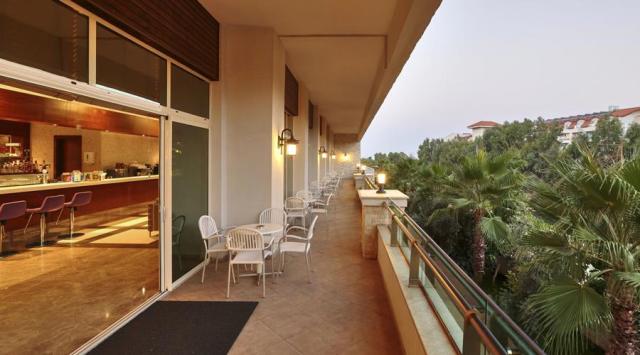 Crystal Flora Beach Resort