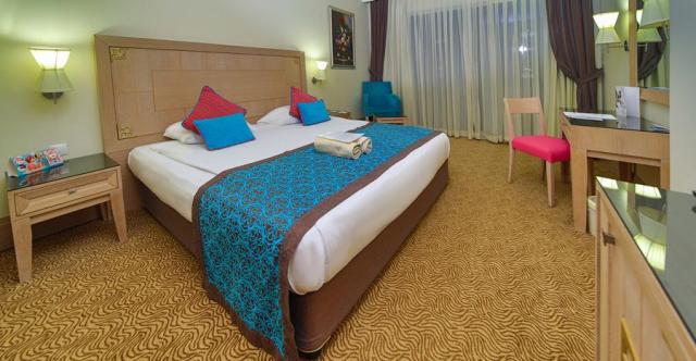 Crystal de Luxe Resort 
