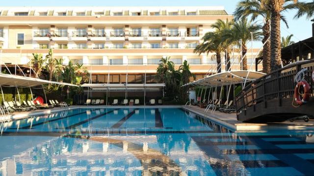 Crystal de Luxe Resort 