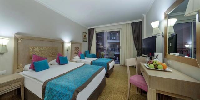 Crystal Family Resort & Spa