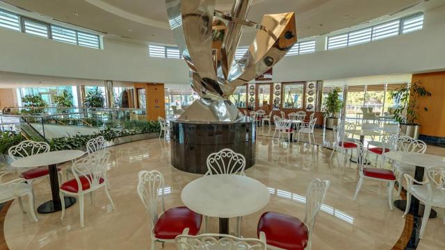 Calista Luxury Resort