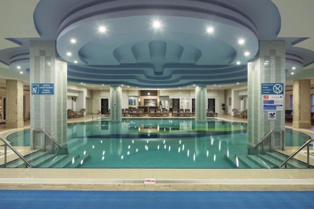 Crystal Tat Beach Golf Resort & Spa