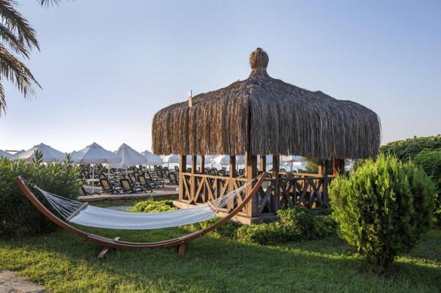 Crystal Tat Beach Golf Resort & Spa