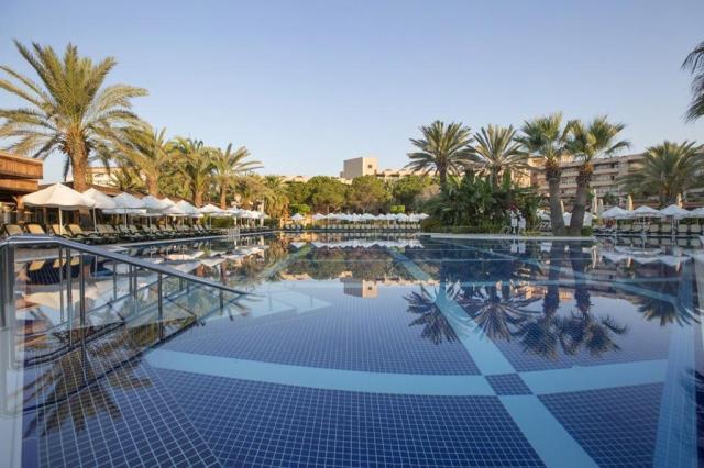 Crystal Tat Beach Golf Resort & Spa