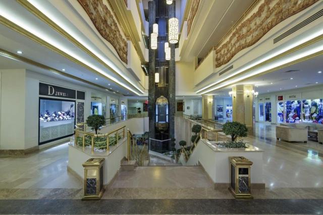 Crystal Tat Beach Golf Resort & Spa
