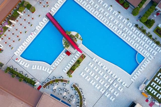 Grand Park Lara