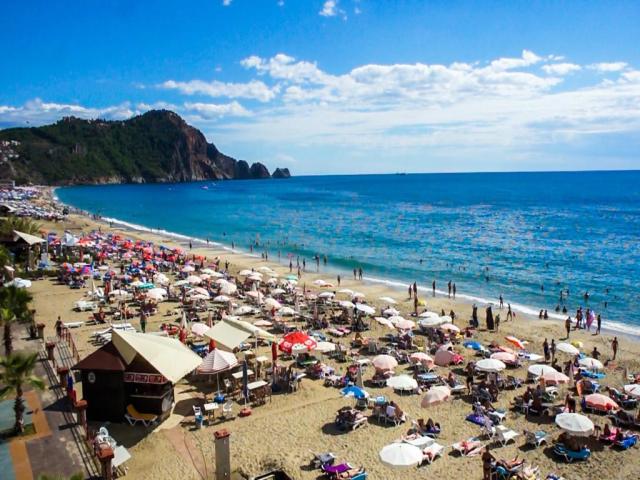 Kleopatra Ada Beach