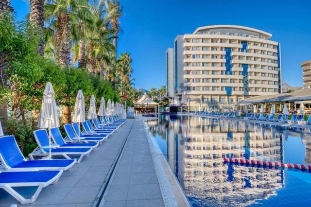 Porto Bello Resort & Spa