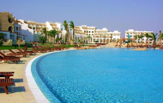 Royal Lagoon Aqua Resort & Spa