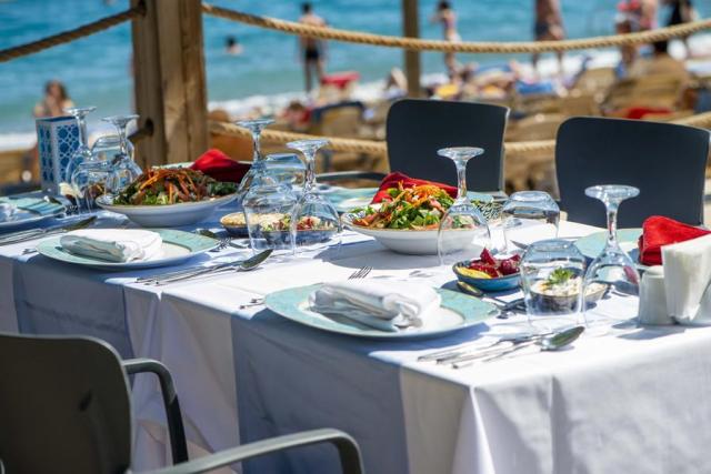 Armas Gül Beach