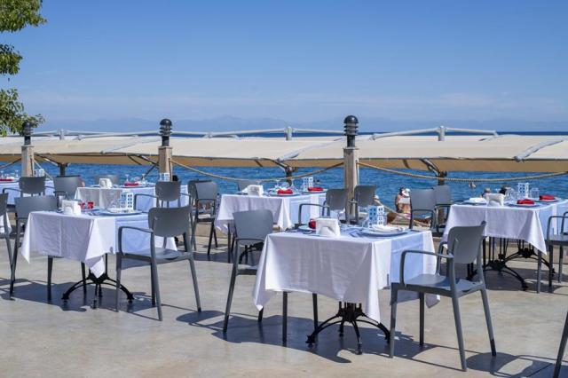 Armas Gül Beach