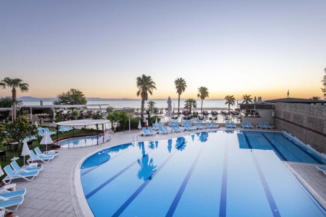 Armas Gül Beach