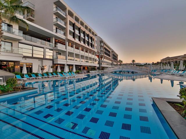 Diamond De Luxe Hotel & Spa