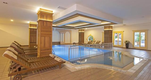 CLUB PARADISO HOTEL