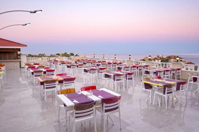 CLUB PARADISO HOTEL