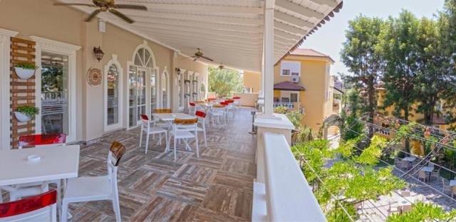 CLUB PARADISO HOTEL