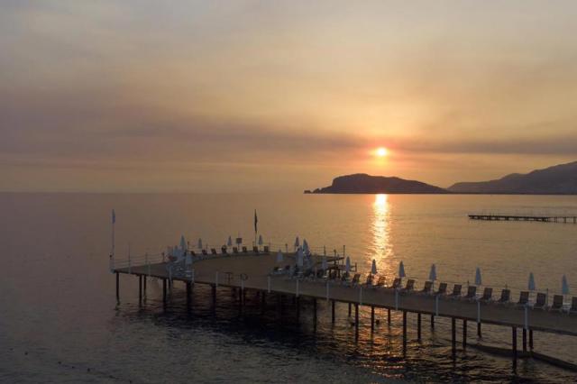 CLUB PARADISO HOTEL