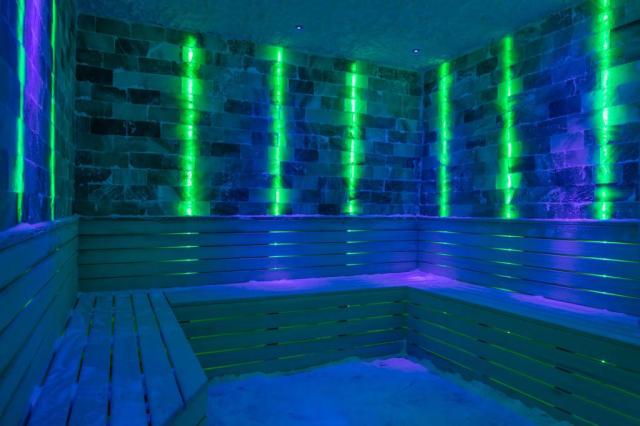 Blue Marlin Deluxe Spa & Resort