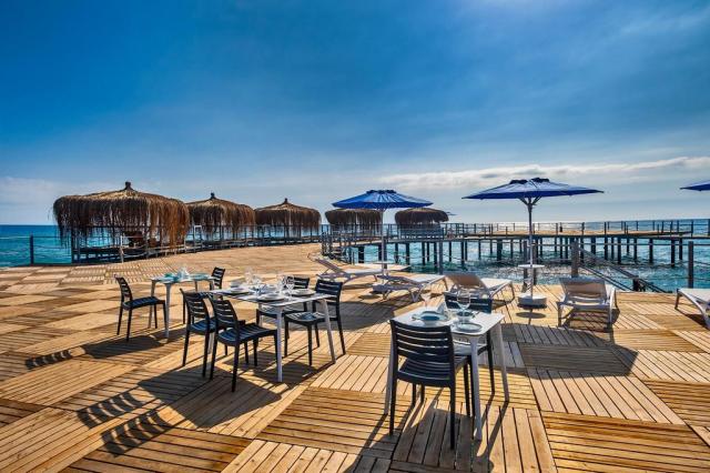 Blue Marlin Deluxe Spa & Resort
