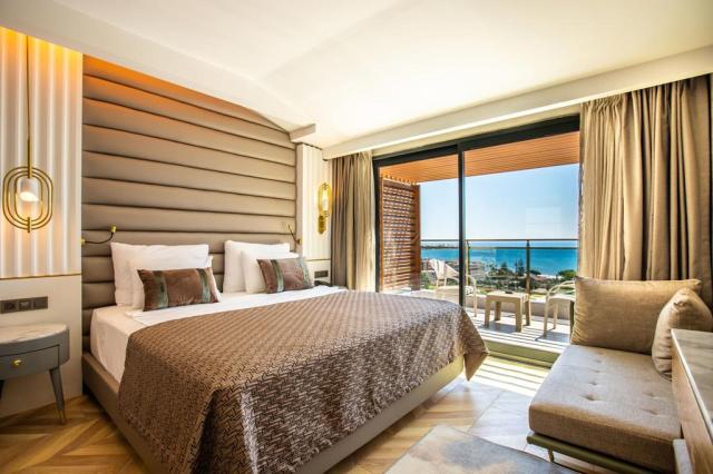 Alexia Resort